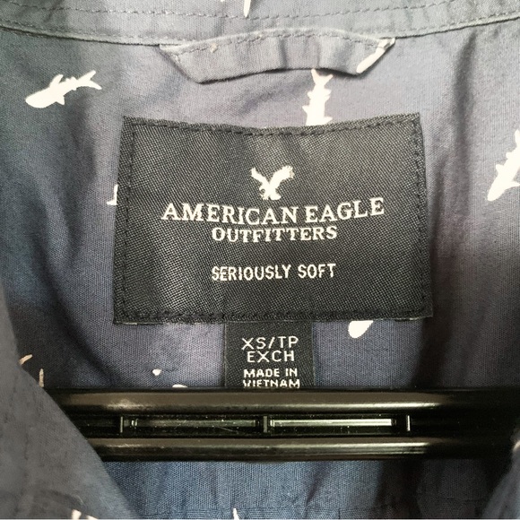 American Eagle • Short Sleeved Button Down Shirt - Picture 5 of 5